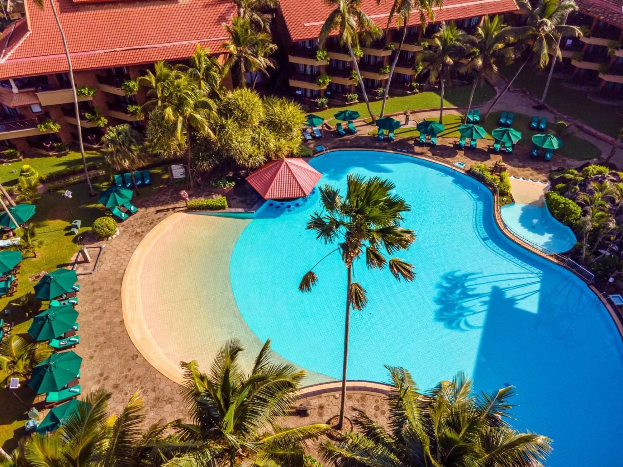 Royal Palms Beach Hotel Kalutara Exterior foto