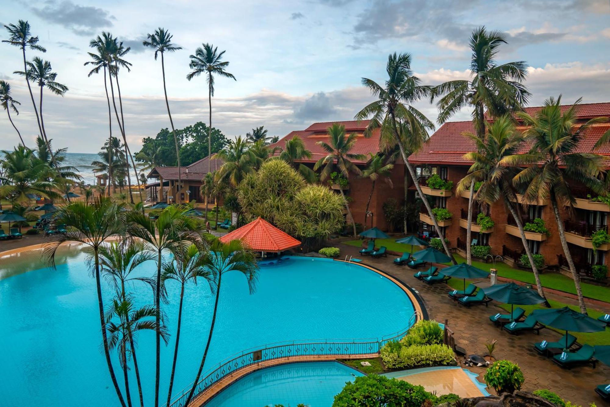 Royal Palms Beach Hotel Kalutara Exterior foto