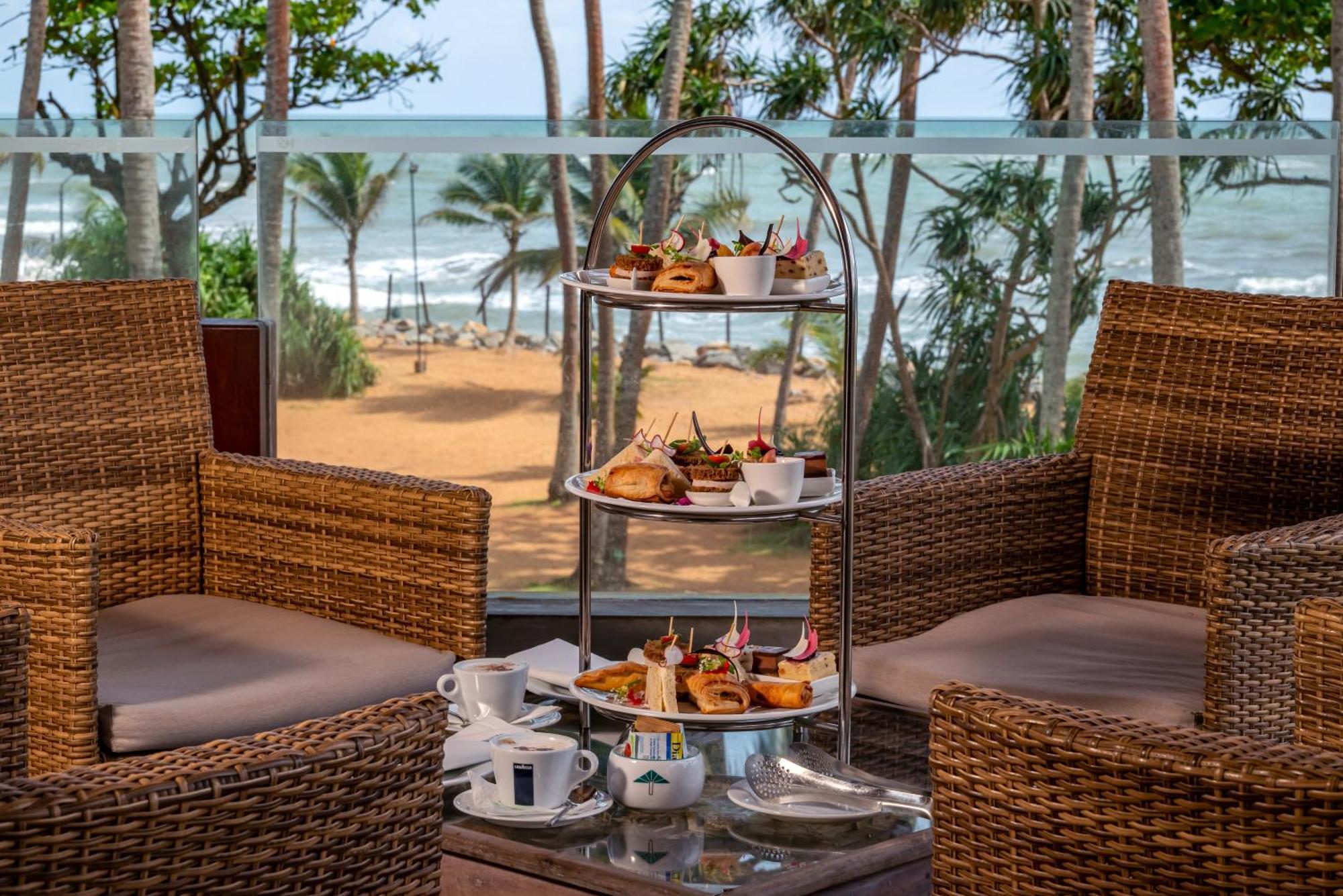 Royal Palms Beach Hotel Kalutara Exterior foto